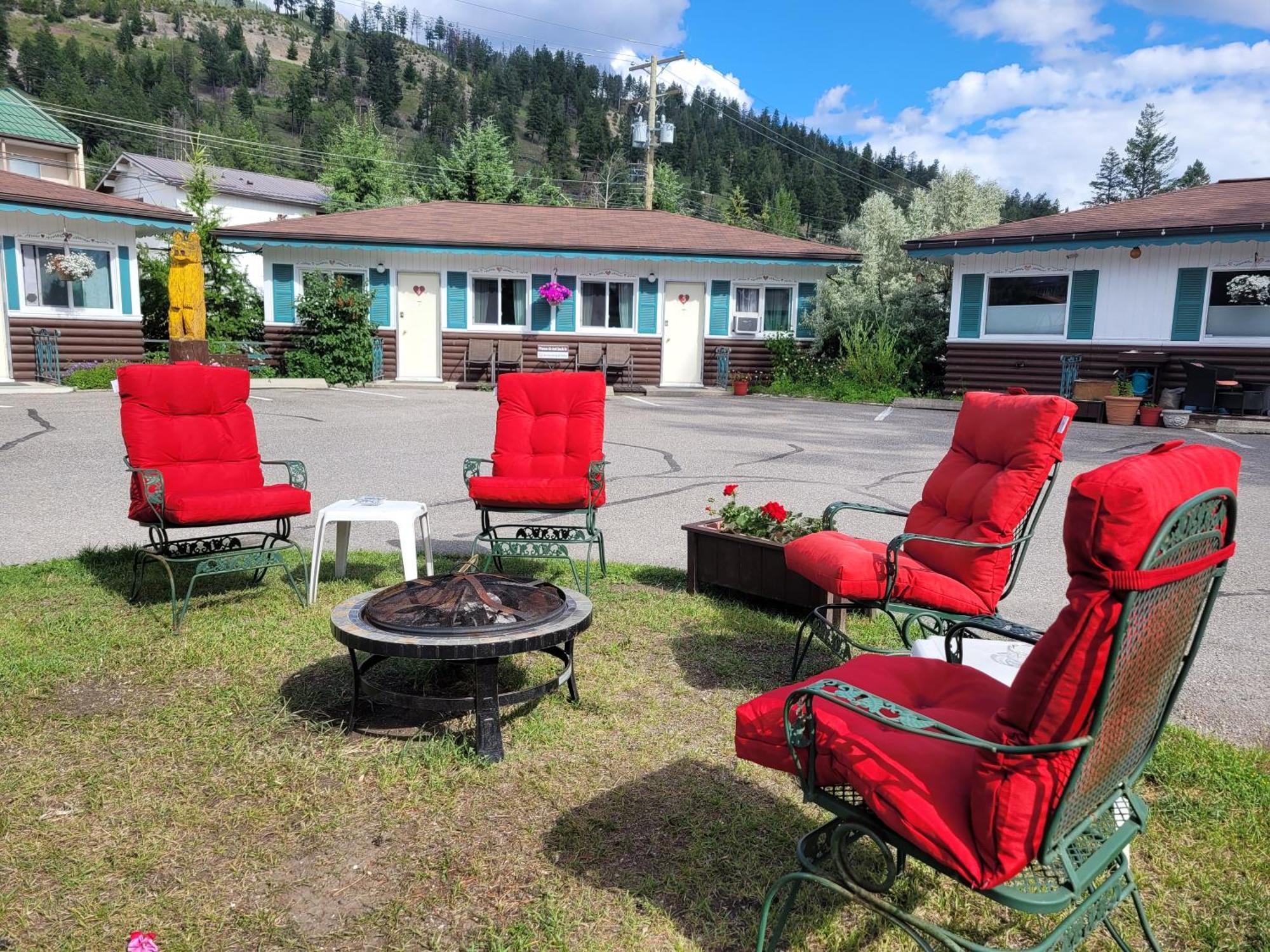 Lido Motel Radium Hot Springs Exterior photo